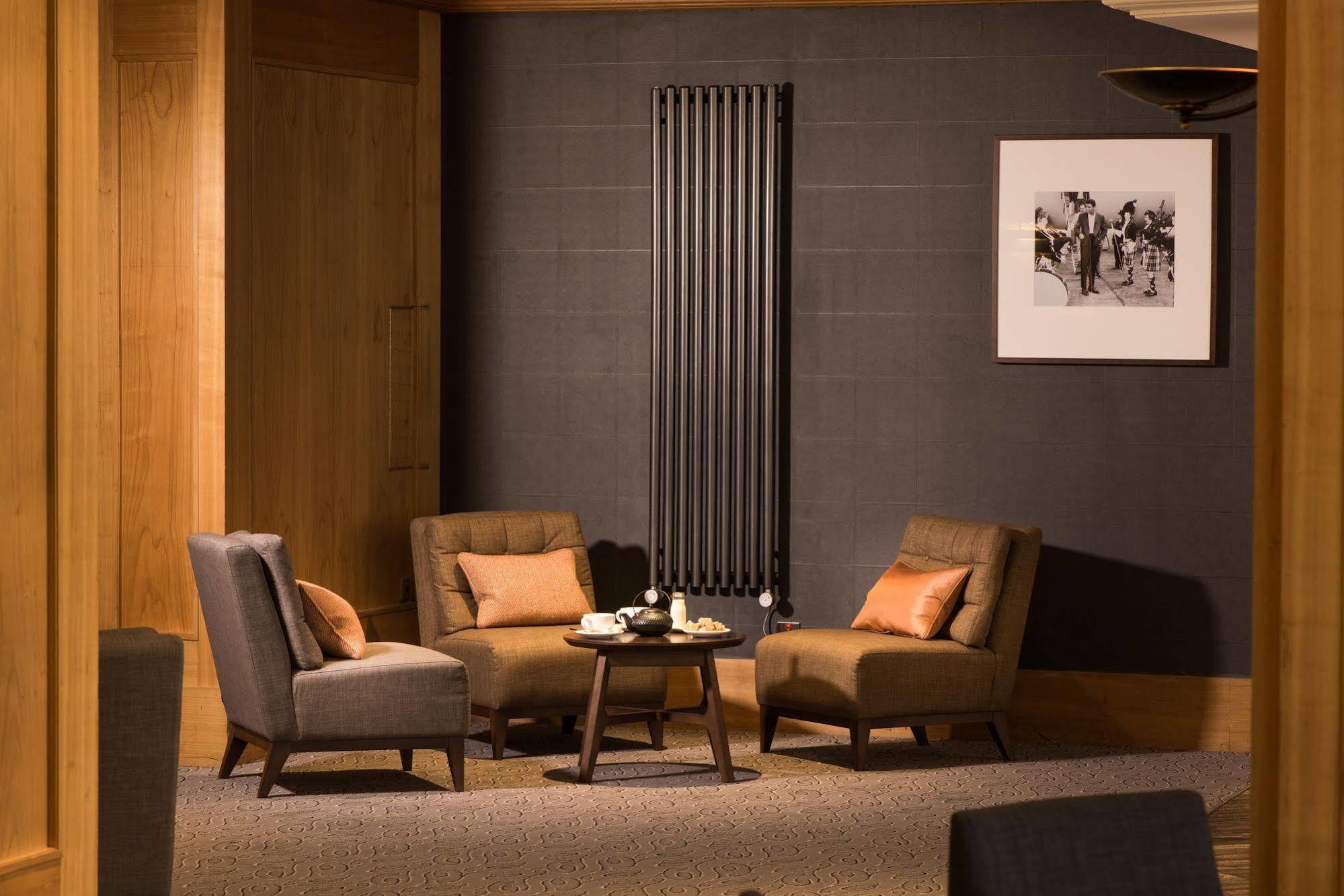 West By Compass Hospitality Отель