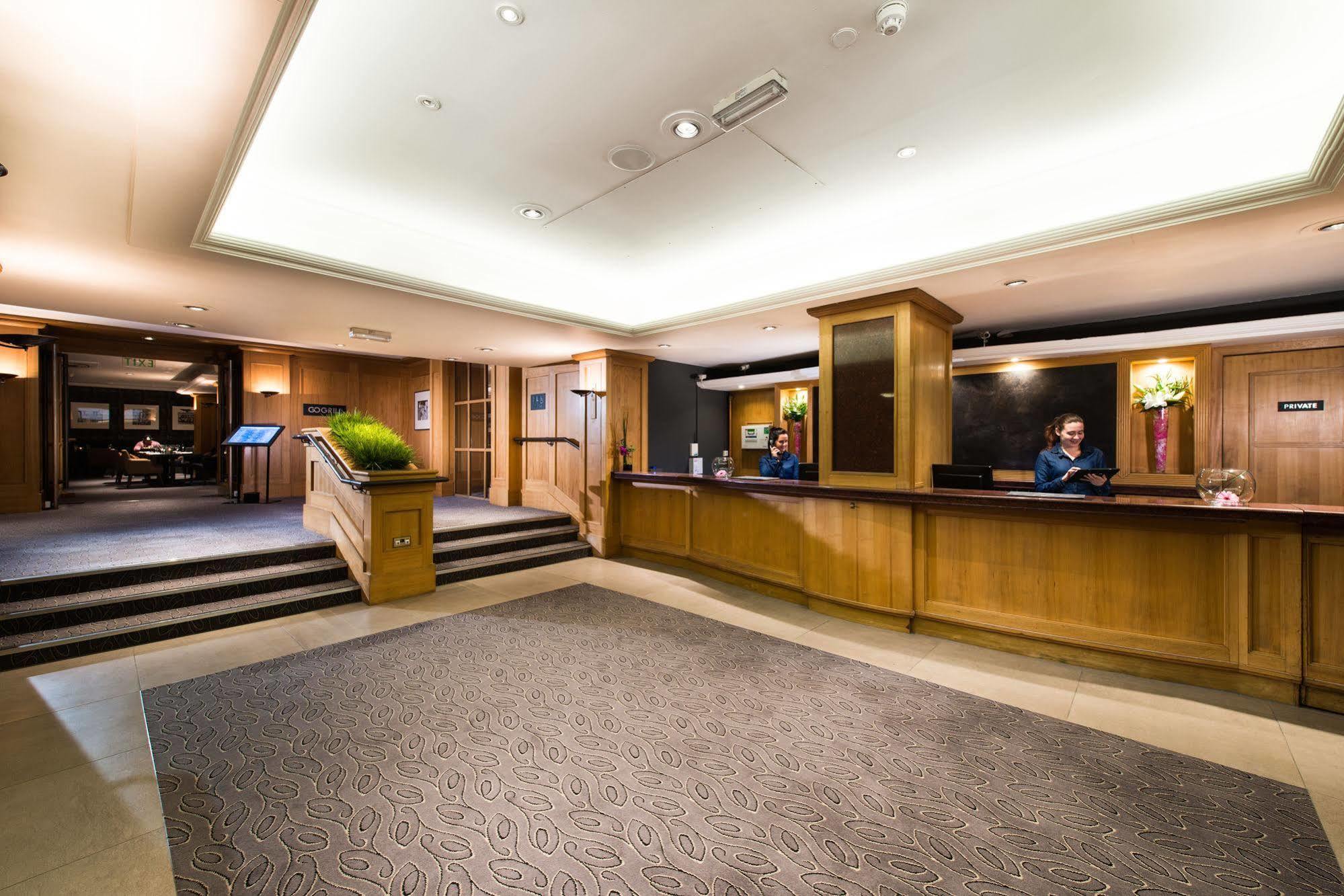 West By Compass Hospitality 3* Глазго