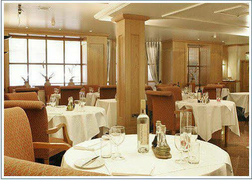 Отель West By Compass Hospitality Глазго